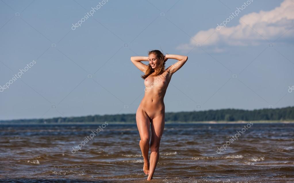 https://st2n.depositphotos.com/1005647/6393/i/950/depositphotos_63931979-stock-photo-young-naked-woman-enjoying-nature.jpg