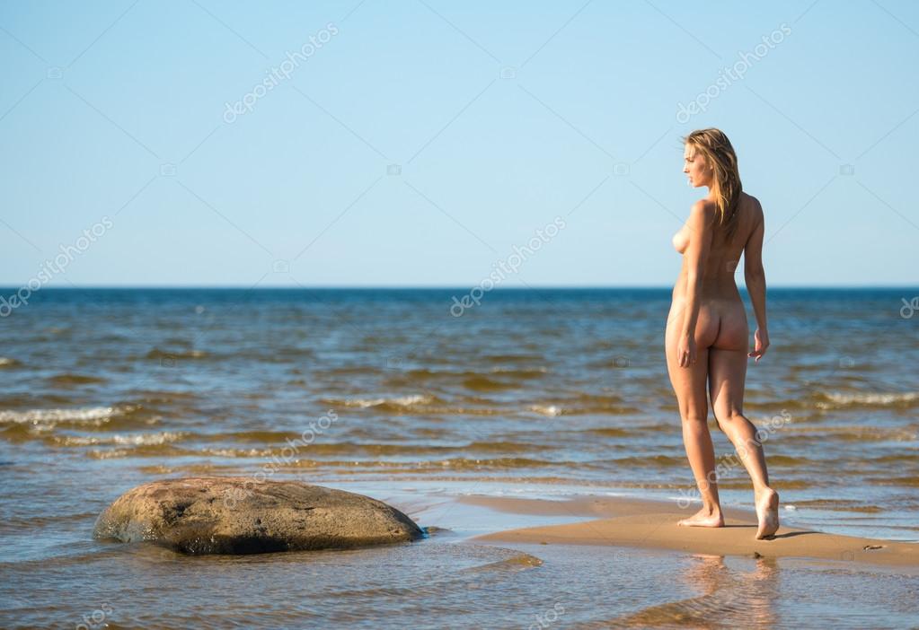 https://st2n.depositphotos.com/1912933/6185/i/950/depositphotos_61857019-stock-photo-young-beautiful-naked-woman.jpg